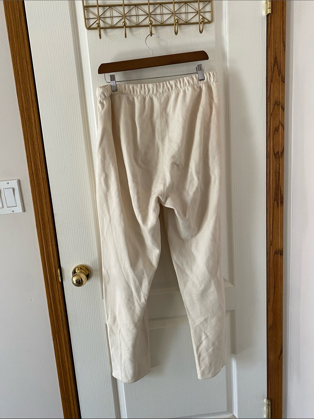 KOTN organic Cream Drawstring loungewear - Picture 4 of 4